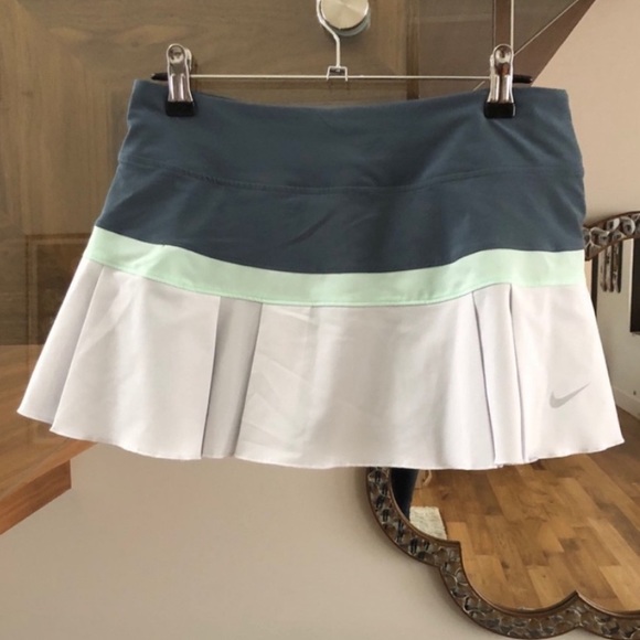 Nike Dri- Fit Tennis Skirt - Small - Picture 2 of 2